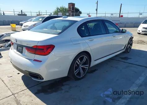 2017 BMW 750I из США, поврежденный, VIN WBA7F0C31HGM21700